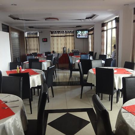 Premier Palace Hotel Arusha Esterno foto