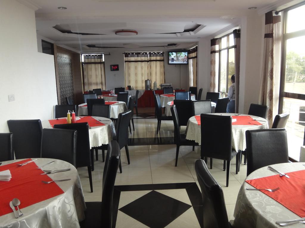 Premier Palace Hotel Arusha Esterno foto