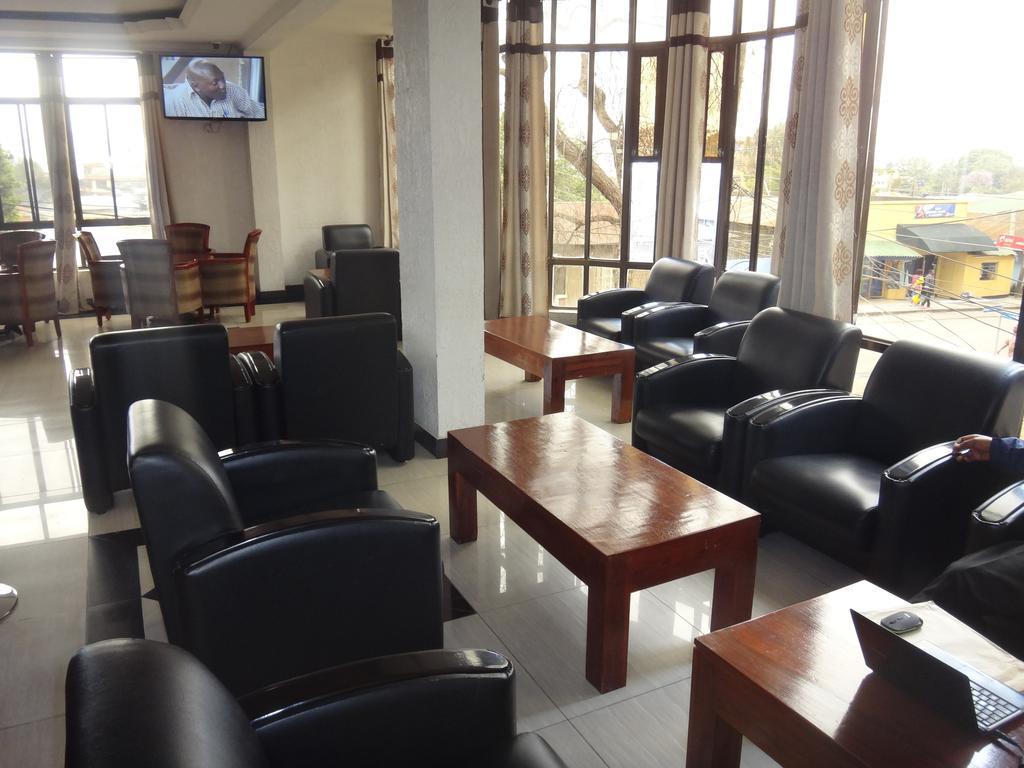 Premier Palace Hotel Arusha Esterno foto