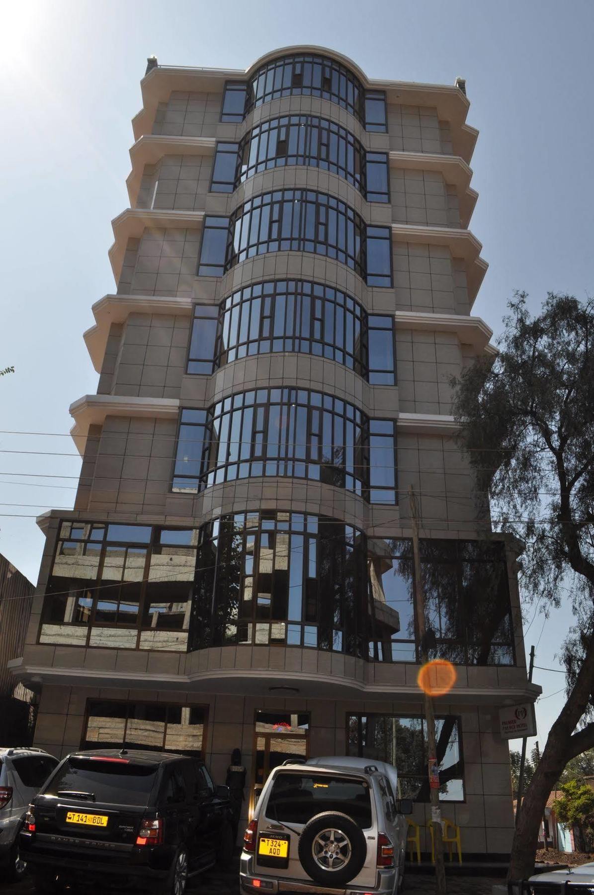 Premier Palace Hotel Arusha Esterno foto