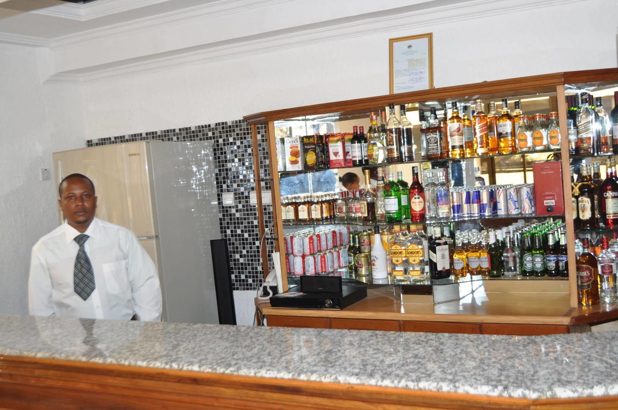 Premier Palace Hotel Arusha Esterno foto